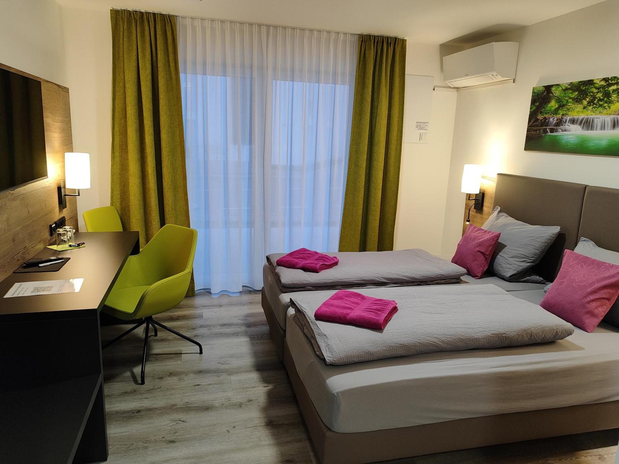 Hotel Gaestehaus Stock Zimmer Baeumle Friedrichshafen Exterior photo